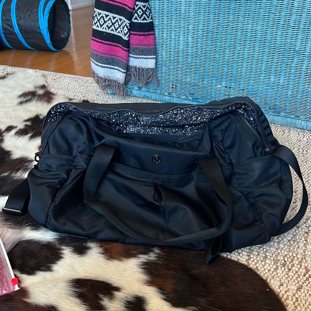 Lululemon duffle bag
